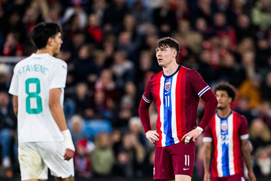 Jørgen Strand Larsen of Norway looks dejected
