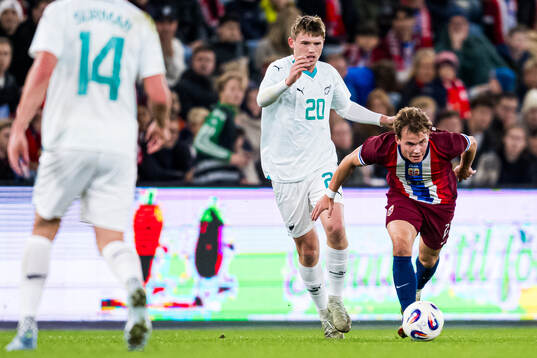 Callum McCowatt of New Zealand and Kristian Arnstad of