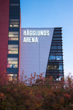 Hägglunds Arena innan ishockeymatchen i Hockeyallsvenskan