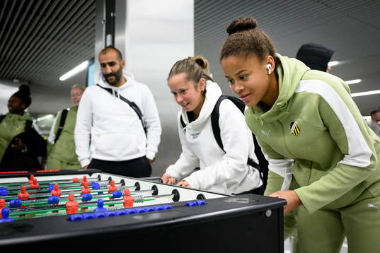 Coach Mak Lind, assistant coach Tiina Jukarainen and