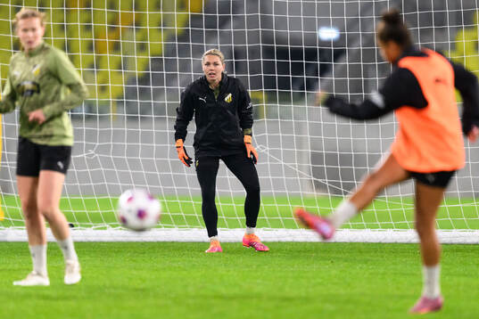 Goalkeeper Jennifer Falk