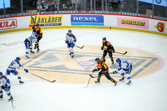 Brynäs Jack Kopacka och Leksands Peter Cehlarik