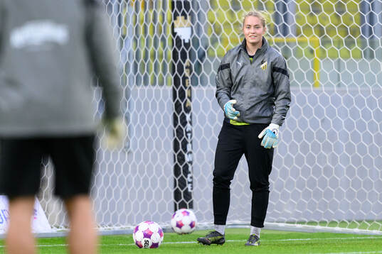 Goalkeeper Fanney Birkisdottir of Häcken