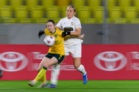 Jagoda Cyraniak of Katowice and Paulina Nyström of Häcken