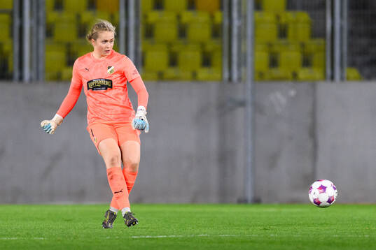 Goalkeeper Fanney Birkisdottir of Häcken