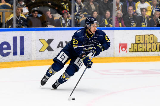 HV71s Jonathan Ang