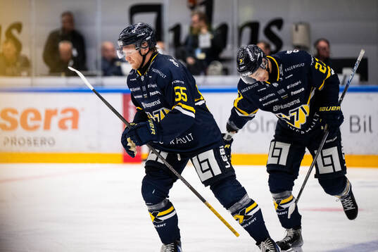 HV71s Andreas Borgman jublar