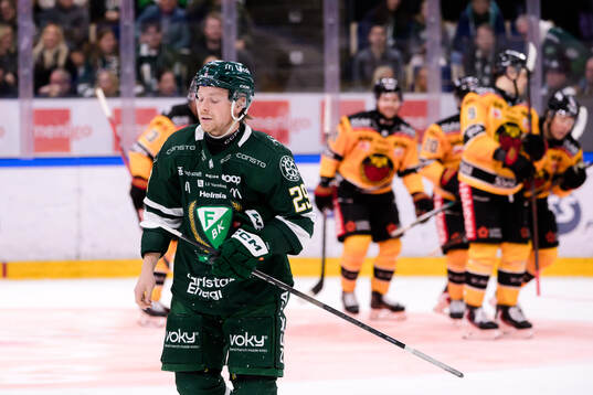 Färjestads Oskar Steen deppar