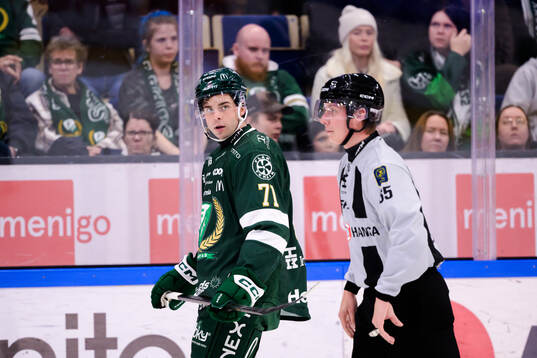 Färjestads Viktor Lodin deppar