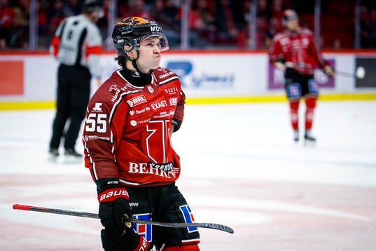 Örebros David Quenneville deppar