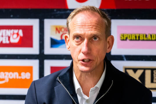 Linköpings tränare Mikael Håkanson på presskonferansen