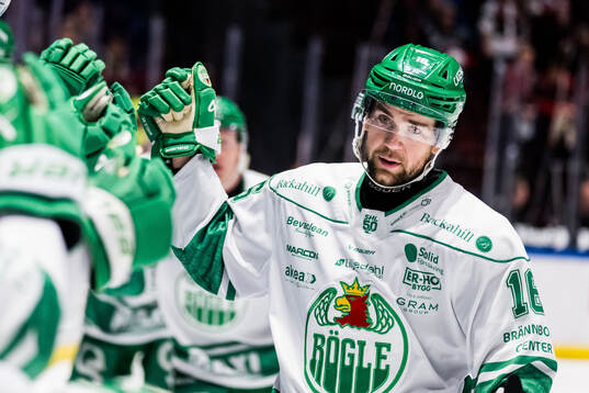 Rögles Lukas Ekeståhl-Jonsson jublar