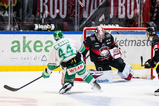 Rögles Calvin De Haan gör mål på Malmö Redhawks