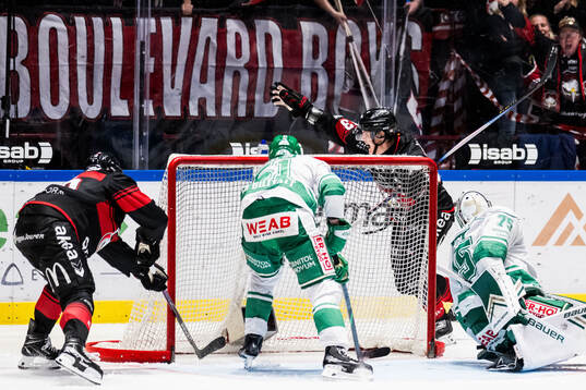 Malmö Redhawks Fredrik Händemark jublar