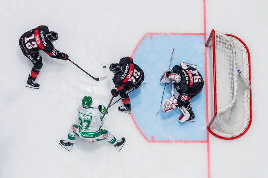 Rögles Albin Sundsvik oroar mot Malmö Redhawks Linus