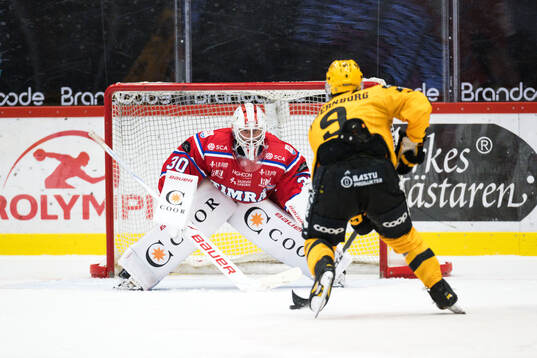 Timrås målvakt Jacob Johansson och Skellefteås Victor