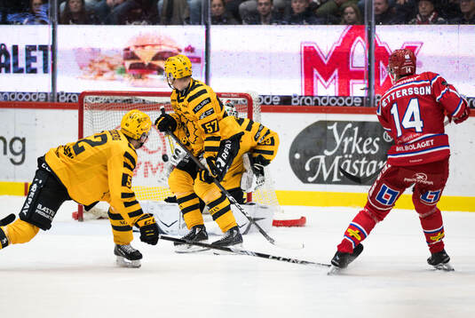 Timrås Emil Pettersson gör 2-1