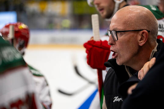 Modos assisterande tränare Fredrik Andersson