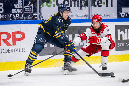 Södertäljes Brett Stapley och Almtunas Kalle Eriksson