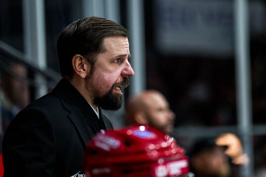 Kalmars tränare Viktor Tuurala