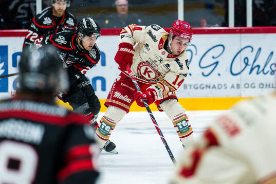 Nybros Hampus Eriksson och Kalmars George Diaco