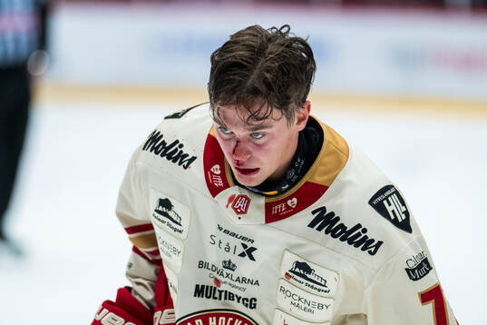 Kalmars Valdemar Johansson har ont