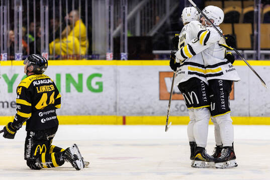 Bläddra bland fler bilder av Ishockey, Hockeyallsvenskan, Västerås - AIK