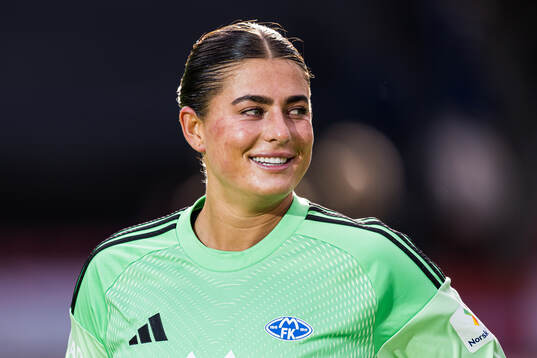Goalkeeper Kenna Marie Caldwell of Molde