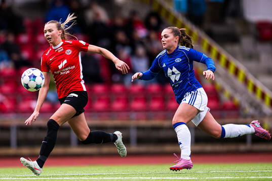Sanne Bolette Dale Lekven of Arna-Bjørnar and Leah Marie