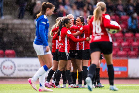 Tina Skogedal of Arna-Bjørnar celebrates