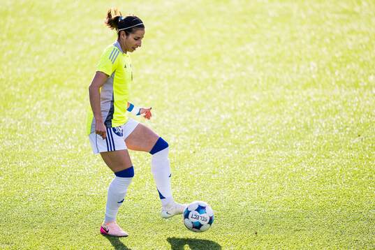 Chiara Alessandra Messerli of Molde warms up