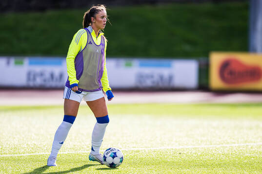 Emma Sæther of Molde warms up