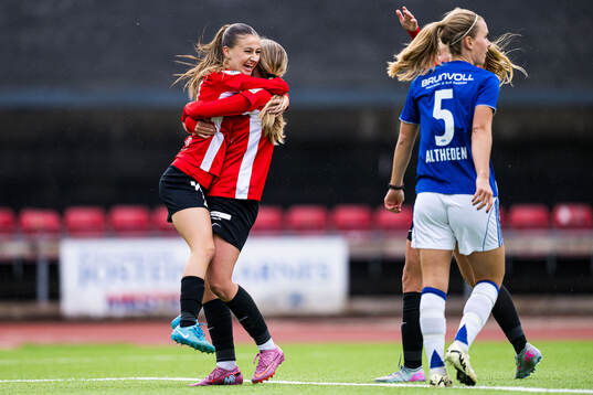 Samra Muhic of Arna-Bjørnar celebrates