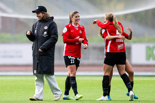 Maren Mjelde of Arna-Bjørnar celebrates