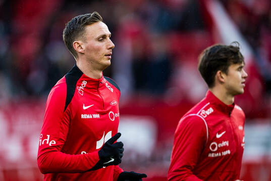 Joachim Soltvedt of Brann warms up