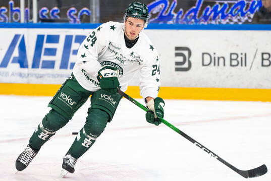 Färjestads Joe Wahlund innan ishockeymatchen i SHL mellan
