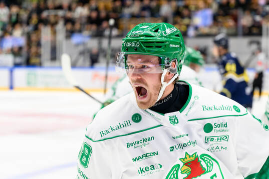 Rögles Filip Johansson jublar