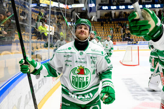 Rögles Leon Bristedt jublar