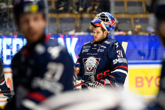 Linköpings målvakt Jesper Myrenberg deppar
