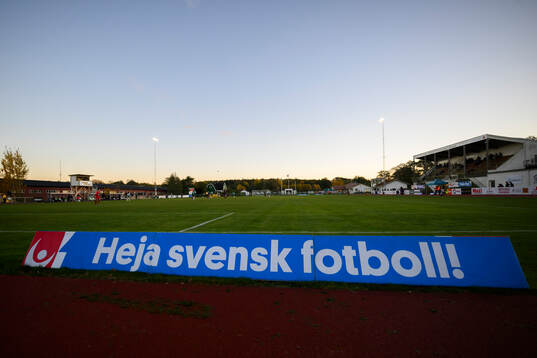 En reklamskylt för Svenska Spel