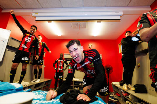 Östersunds Ahmed Bonnah jublar