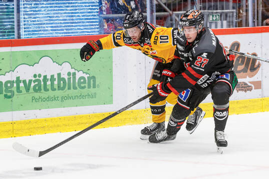 Luleås Einar Emanuelsson och Örebros Peetro Seppälä
