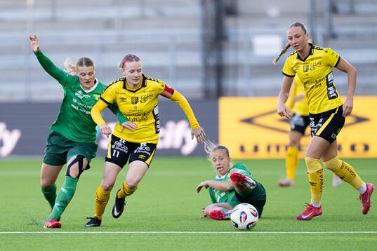 Team TGs Alexandra Sandström och Elfsborgs Leann Nyström