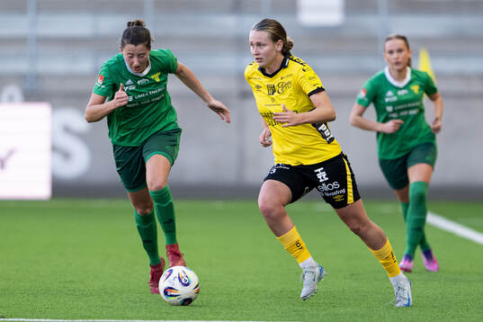 Team TGs Tilde Vikström och Elfsborgs Ellen Nilsson