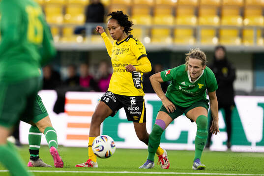 Elfsborgs Stella Johansson och Team TGs Emelie Dahlin