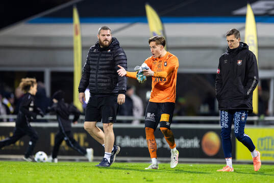 Örgrytes målvakt Hampus Gustafsson deppar