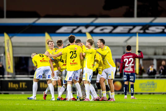 Falkenbergs spelare jublar