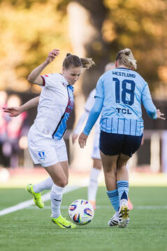 Malmö FFs Katariina Kosola och Djurgårdens Elin Westlund