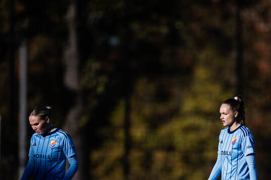 Djurgårdens Nanne Ruuskanen och Selma Larsen Svendsen