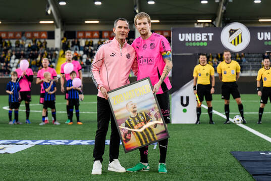 Häckens fotbollschef Martin Eriksson uppmärksammar Simon